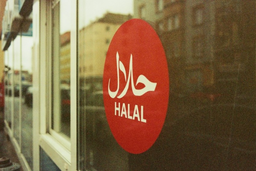 Sertifikasi Halal Jadi Standar Baru Keamanan Pangan, Pelaku Usaha Diminta Transparan