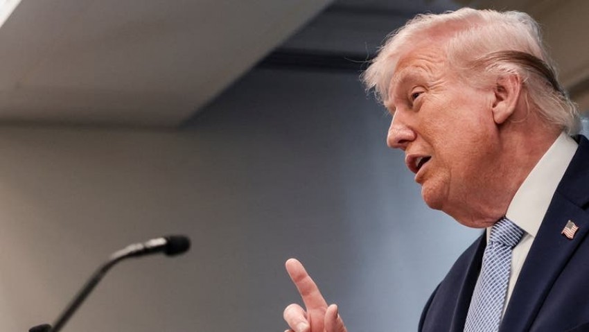 Donald Trump Perintahkan Angkatan Laut Tembak Kapal Penebar Ranjau di Selat Hormuz