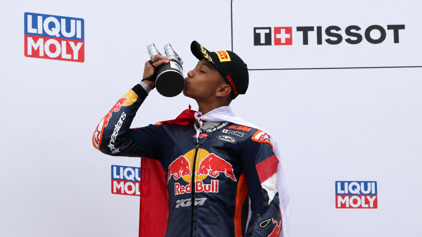 Muhammad Kiandra Ramadhipa Menang Dramatis di MotoGP Rookies Cup Jerez