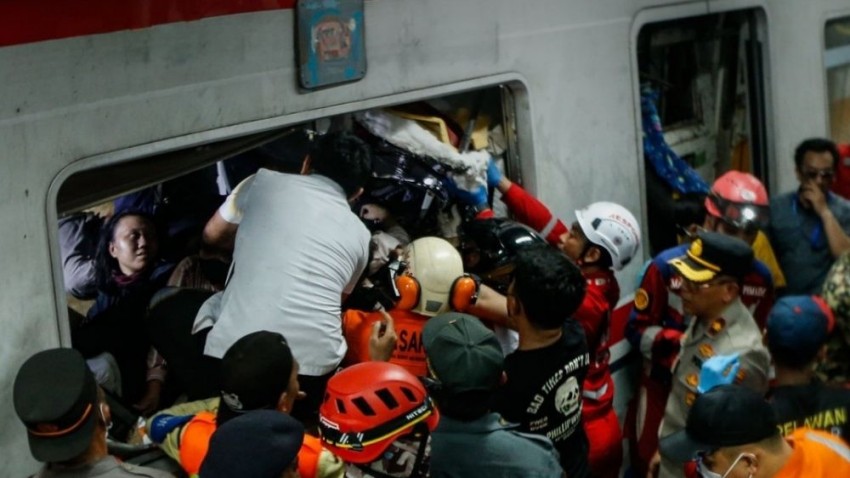 Data Terbaru: 15 Korban Tewas, 88 Luka-luka Akibat Tabrakan Kereta di Bekasi Timur