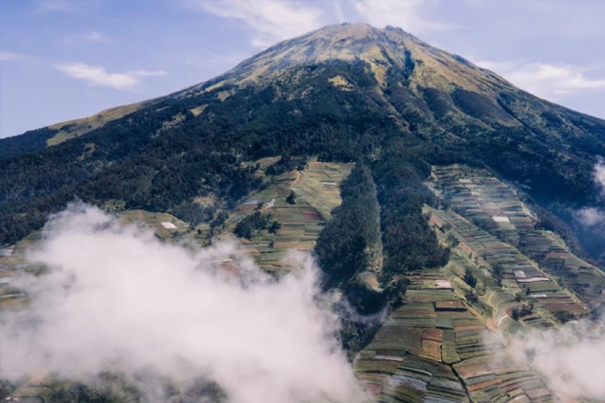 Otoritas di Puncak Dunia: Begini Eksistensi Malaikat Penjaga Gunung