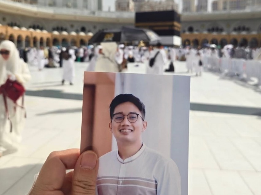 Momen Haru Atalia Praratya Badal Haji untuk Mendiang Eril: Semoga Hajimu Mabrur