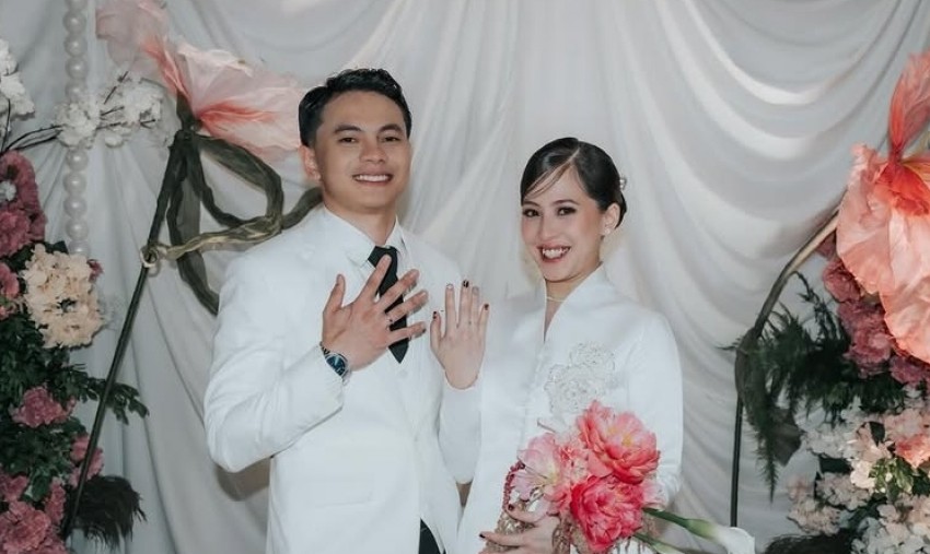 Kenalan dengan Tsaqib, Penyanyi Pop-Folk yang Kini Jadi Suami Adhisty Zara