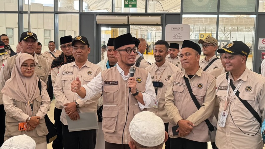 Wamen Haji Bongkar Dugaan Penipuan Badal Haji Rp1,4 Miliar, Izin KBIHU Terancam Dicabut