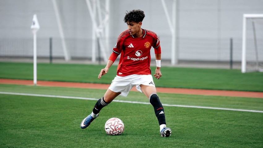 JJ Gabriel Kirim Pesan untuk Michael Carrick, Larangan Main di Premier League Dicabut