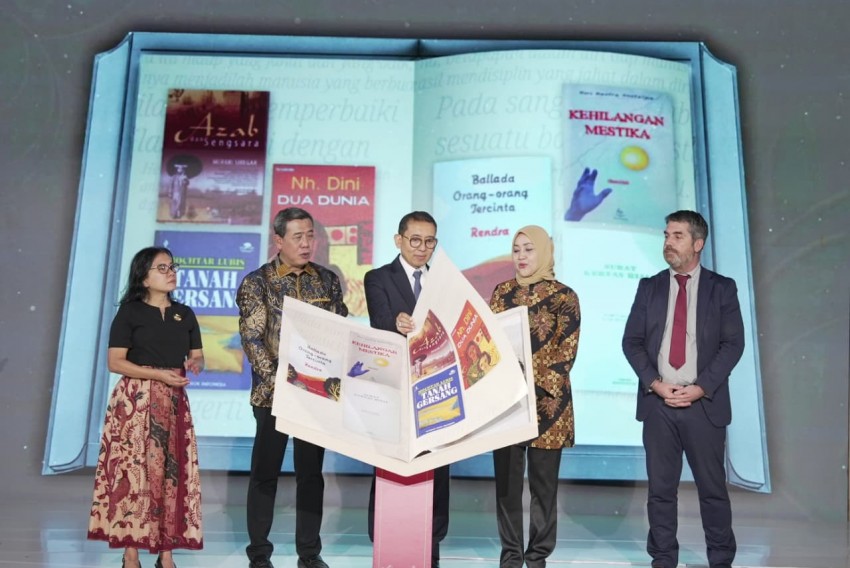 Fadli Zon Luncurkan 6 Buku Terjemahan Sastra Klasik, Dorong Karya Indonesia Mendunia