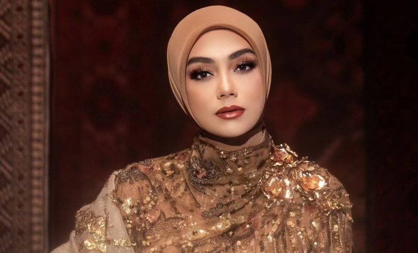 Curhatan Celine Evangelista saat Antar Putri Sulung Mondok: Aku Belajar Merelakan