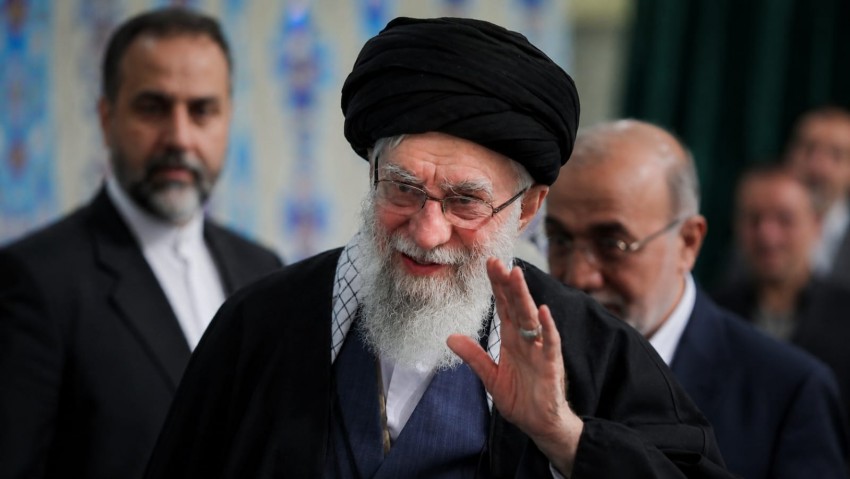 Pertanyaan Besar Iran Pasca Ayatollah Ali Khamenei: Bagaimana Rezim Baru Iran Apakah Berbeda dari Sebelumnya?