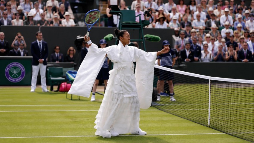 Naomi Osaka Kalahkan Sabalenka untuk Pertama Kalinya dalam Delapan Tahun, Capai Perempat Final Wimbledon Pertama