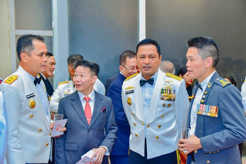 Peluncuran Persahan Perkuat Hubungan Pertahanan IndonesiaSingapura