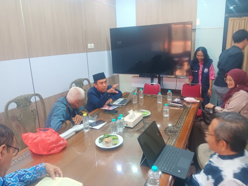 Muhammadiyah Luruskan Pemahaman Pria Pembawa Spanduk Kontroversial