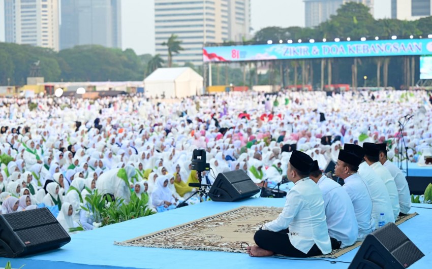 100 Ribu Jamaah Hadiri Zikir dan Doa Kebangsaan di Lapangan Monas