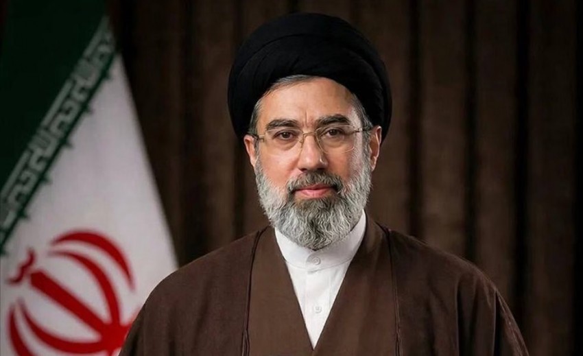 Akhirnya, Presiden Iran Bertemu Mojtaba Khamenei Secara Resmi Bahas Kondisi Negara