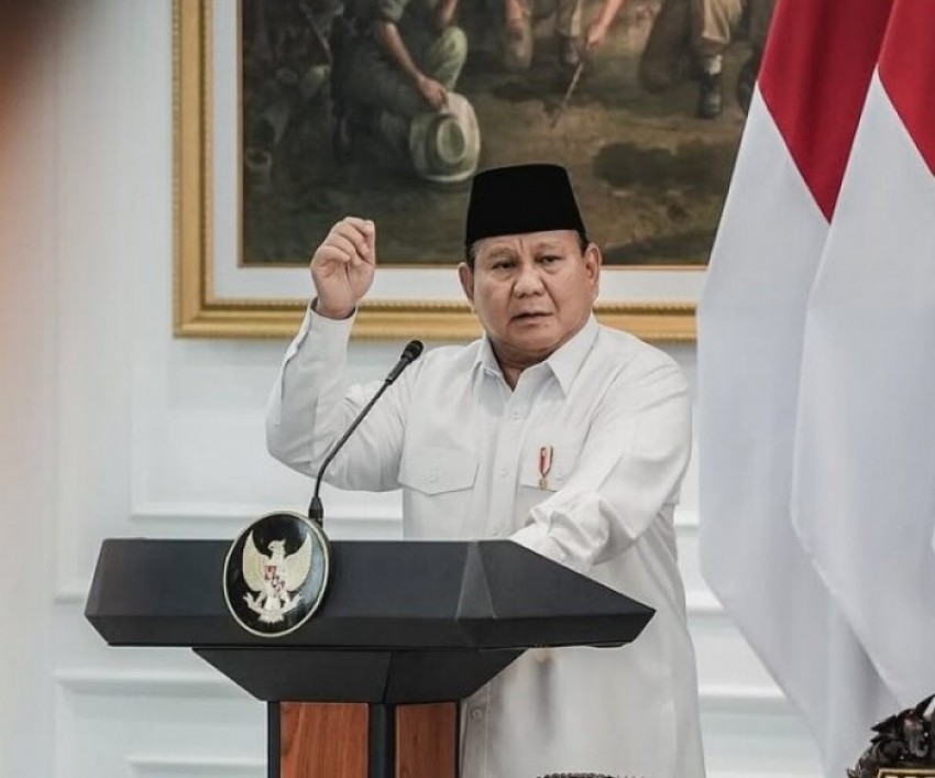 Prabowo Kirim 1.725 Paket Sembako via Hercules ke Maumere untuk Korban Bencana NTT