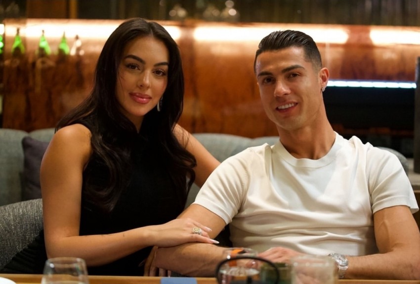 Cristiano Ronaldo dan Georgina Ternyata Teken Perjanjian Pranikah H-1 Pernikahan
