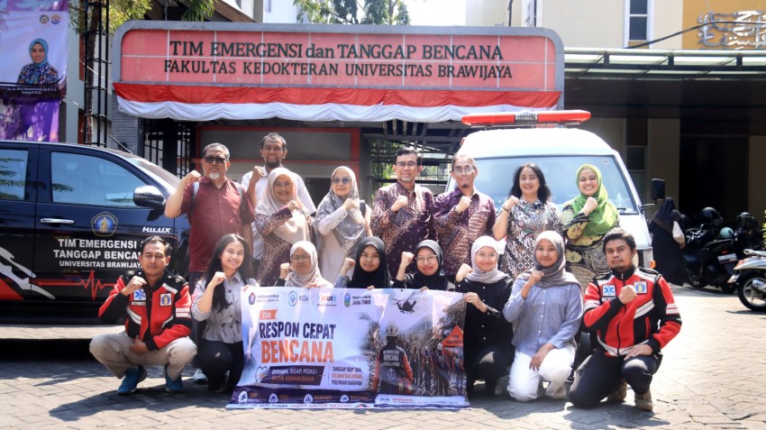 UB Berangkatkan Bantuan Logistik untuk Masyarakat Terdampak Bencana di NTT