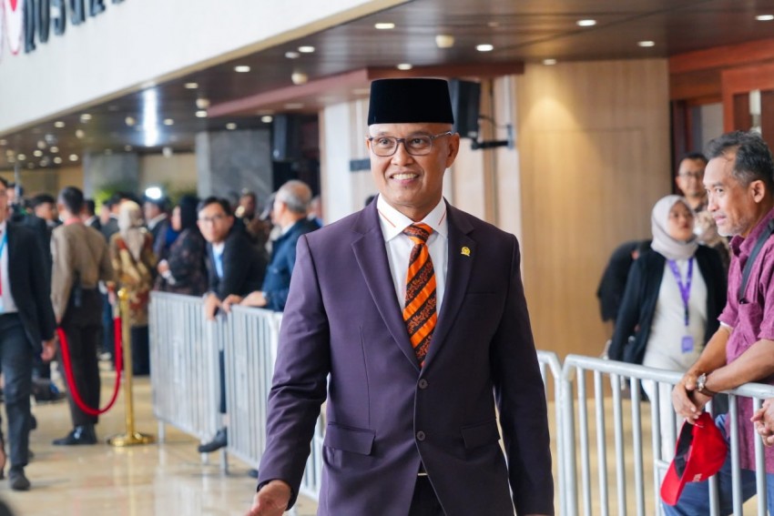 Komisi I DPR Tegaskan Unhan Tak Boleh Larang Penggunaan Hijab
