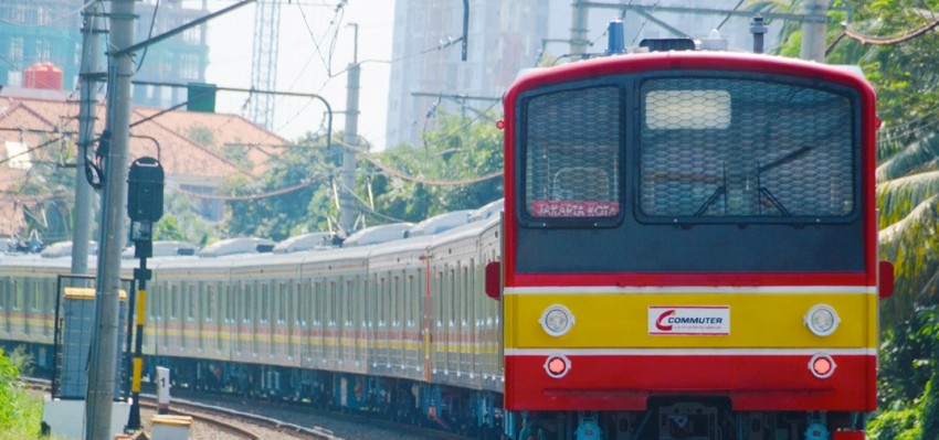 Antisipasi Aksi Demo, KAI Commuter Atur Pola Operasi Commuter Line Jabodetabek dan Tambah Personel