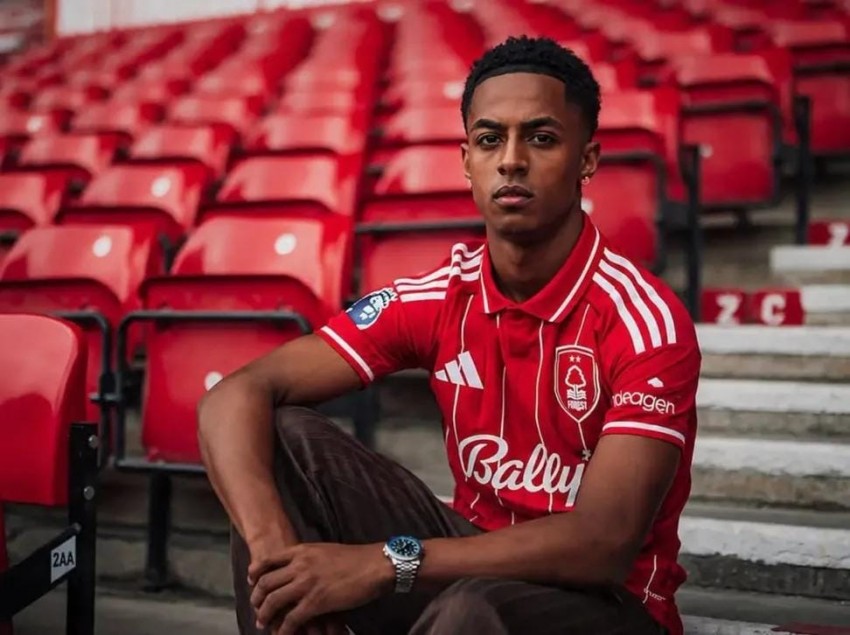 Omari Hutchinson Rekrutan Yang Sempat Bikin Heboh, Ternyata Jadi Kartu Liar AC Milan