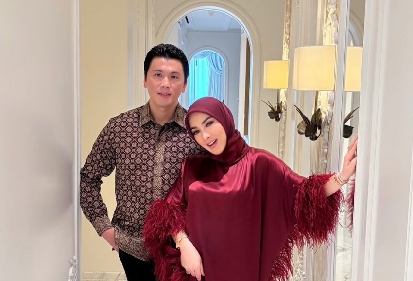 Syahrini Spill Ikhtiar Dapat Momongan: Bangun Sebelum Subuh, Tahajud, Doa Bareng Suami