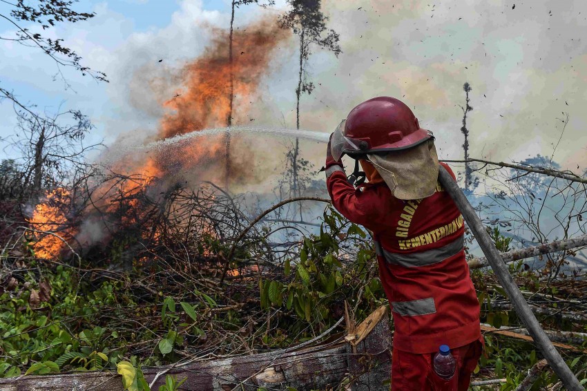 Karhutla Berdampak Besar, DPR: Presiden Wajib Tetapkan sebagai Bencana Nasional