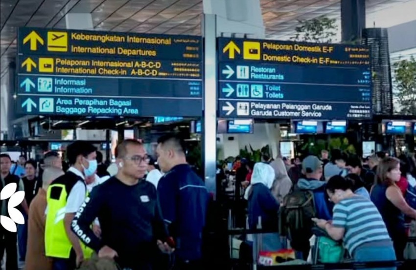 209 Penerbangan di Bandara Soetta Batal Imbas Erupsi Anak Krakatau