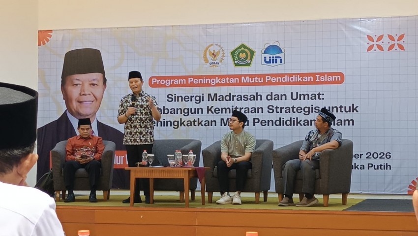 Hidayat Nur Wahid Dorong Pemerintah Optimalkan Dana Abadi Pesantren