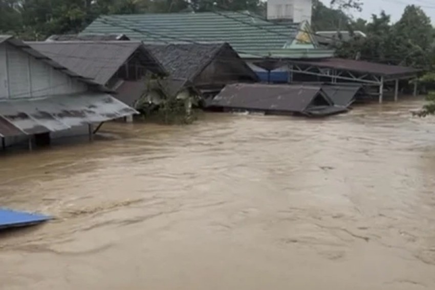 Surah Hud Ayat 44: Hikmah Bencana Banjir dan Ketaatan Alam