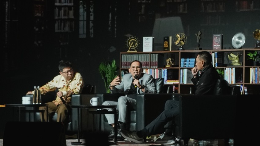 Peran Besar Guru, Menumbuhkan Manusia dari Ruang Kelas hingga Dunia Kerja