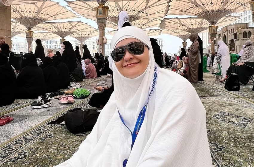 Mita The Virgin ke Tanah Suci, Bagikan Doa dan Pesan Menyentuh Sebelum Umrah