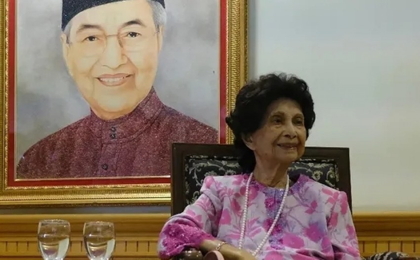 Siti Hasmah, Istri Mahathir Mohamad Meninggal Dunia di Usia 100 Tahun