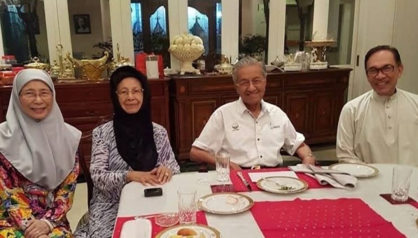 Siti Hasmah Wafat, Anwar Ibrahim: Malaysia Kehilangan Sosok Keibuan