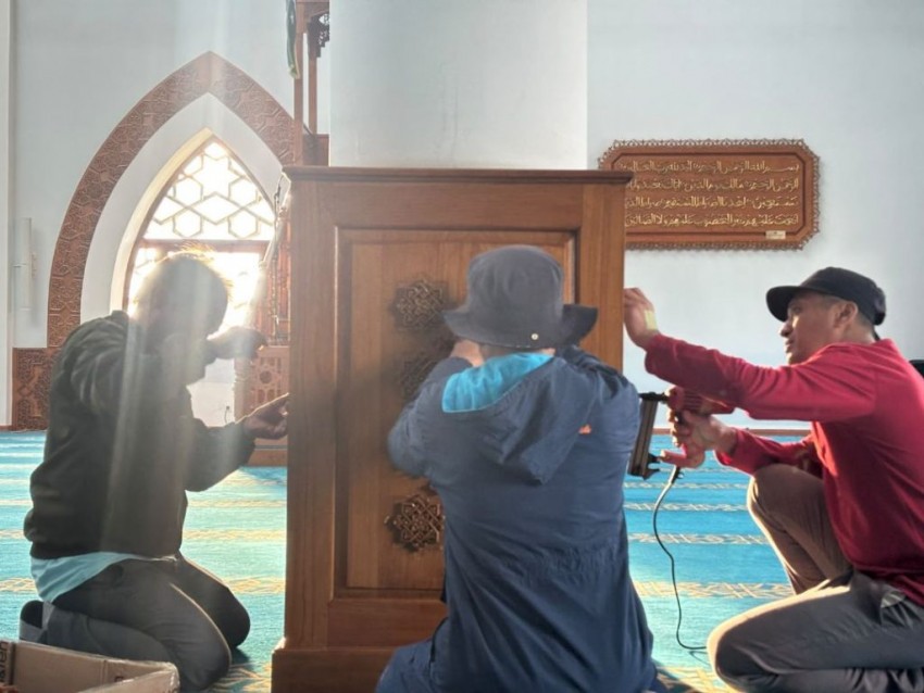 Pengukir Jepara Terbang ke Bosnia, Restorasi Ornamen Masjid Istiklal Sarajevo