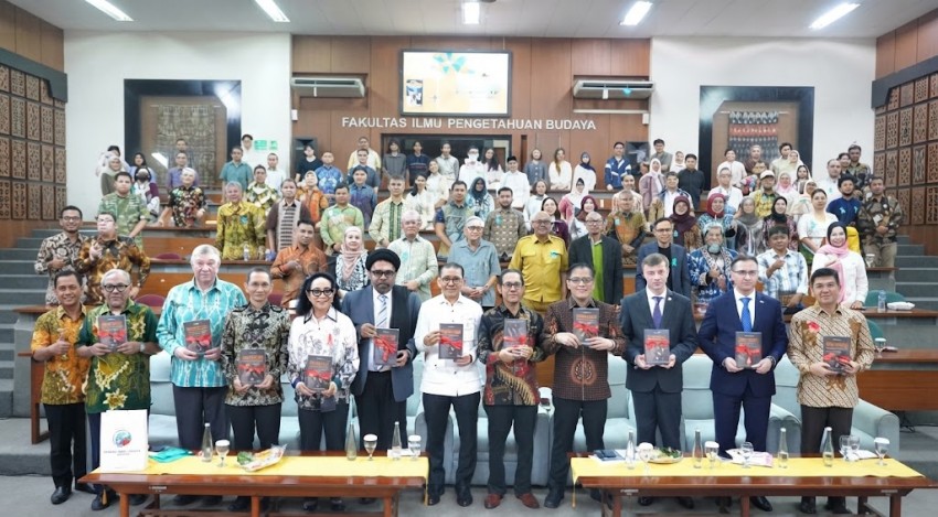 Hadiri Peluncuran Buku Indonesia-Rusia, Menteri Kebudayaan Soroti  Kerja Sama  Kedua Negara