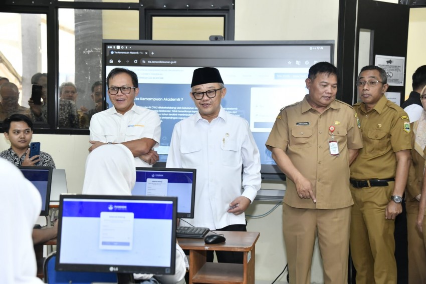 TKA Jenjang SMA Dimulai, Mendikdasmen Ingatkan TKA Bukan Penentu Kelulusan