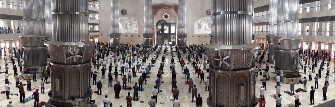 Potret Shalat Jumat di Masjid Istiqlal saat Pemberlakuan PPKM