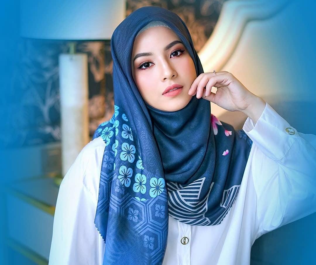 Jarang Muncul di TV,  Artis Cantik Ini Nikmati Berbisnis Mode Muslimah