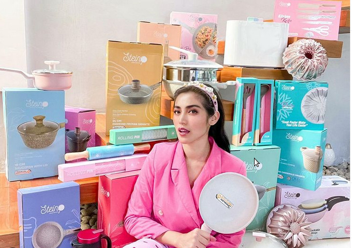 6 Selebritas Ini Bantu Endorsement Gratis Pelaku UMKM