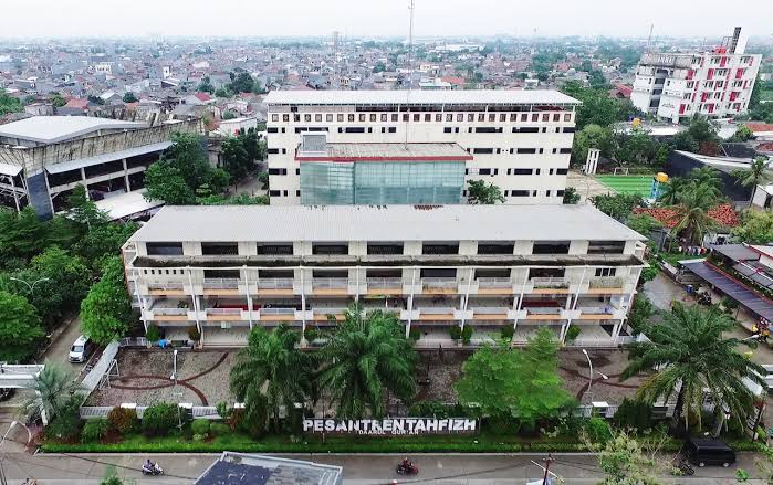 7 Pesantren Tahfidz Al-Qur'an Terbaik di Indonesia