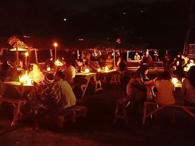 Mampir ke Angkringan Pinggir Sungai ala Majapahit di Semarang