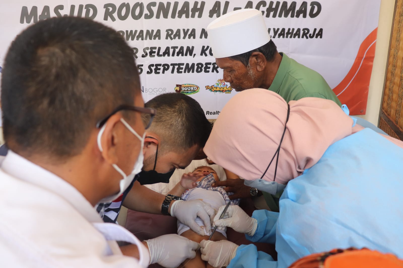 Bakrie Amanah Selenggarakan Khitanan di Lima Provinsi