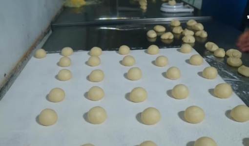 Sempat Jadi Ojek Payung, Muslim Ini Sukses Usaha Donat