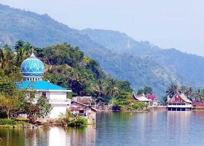 Destinasi Wisata Halal Sumatera Barat yang Menarik Dikunjungi