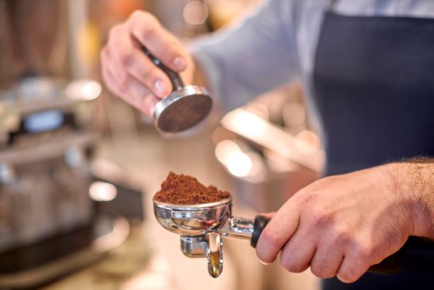 Mengaku Pecinta Kopi? Yuk, Coba Racik Kopi Sendiri di Rumah!
