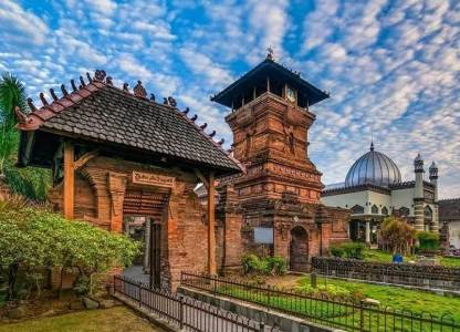 Mengenal Sejarah Islam Lewat Destinasi Wisata Religi Kudus