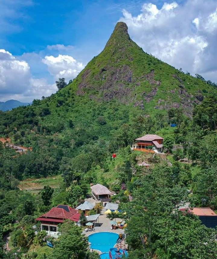 Ini Lokasi Trekking di Bogor dengan Pemandangan yang Memikat Hati