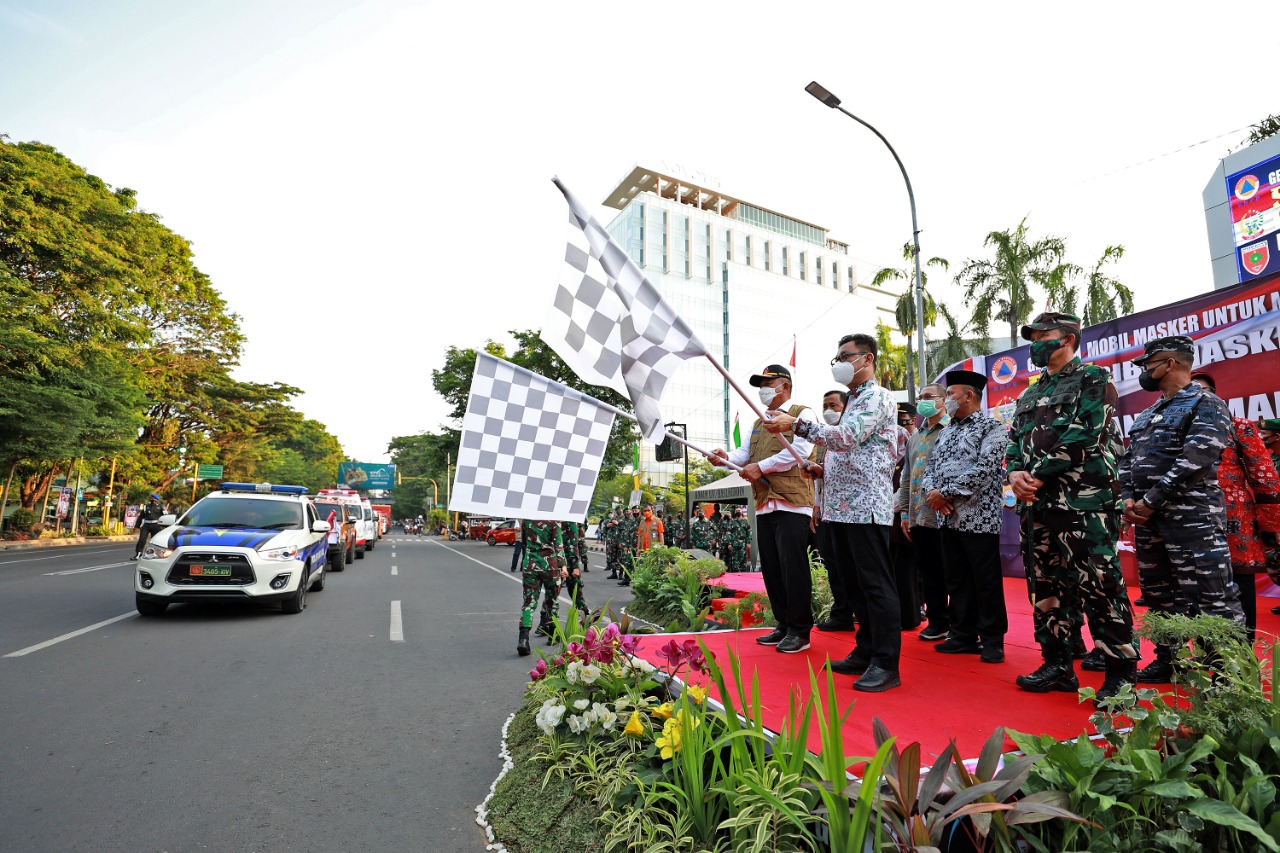 BNPB Lepas Gerakan 500.000 Masker di Makassar