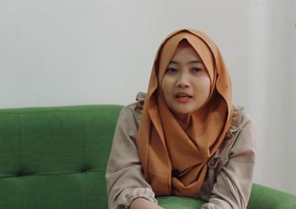 Bakat Jualan dari Kecil, Muslimah Ini Sukses Kembangkan Usaha Busana Wanita