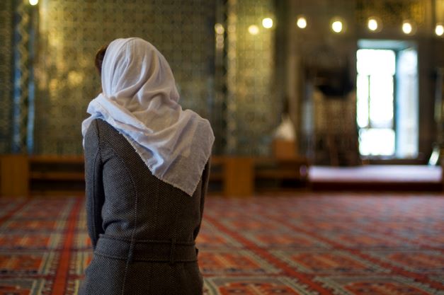 5 Cara Meditasi Islam yang Bisa Memberi Ketenangan Pikiran