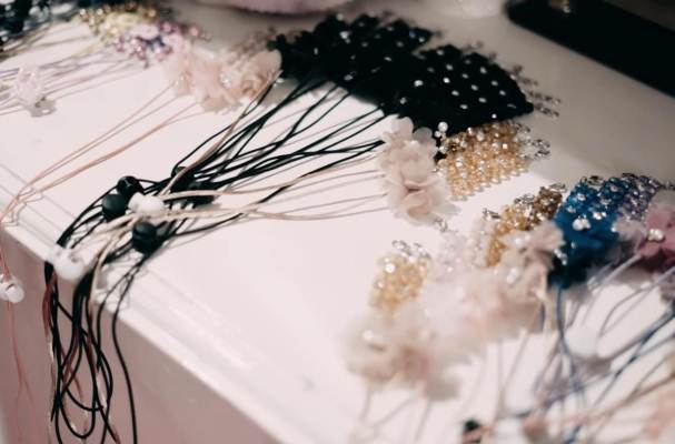 Sukses Usaha Aksesoris Bross, Muslimah Ini Ajak Customer Berbagi Keberkahan